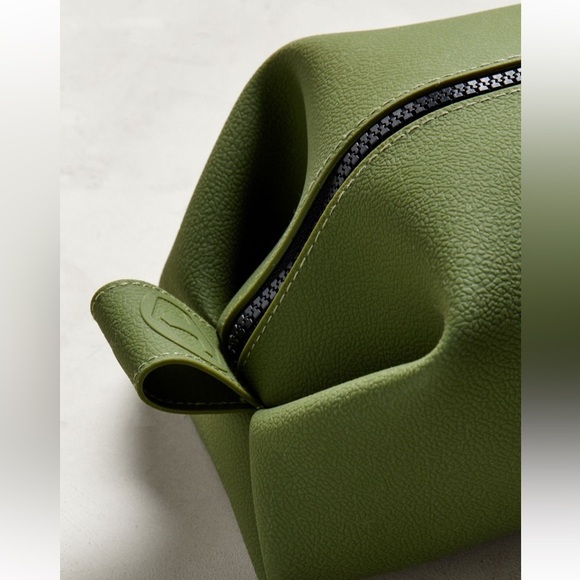 Tooletries The Koby Mini Dopp Kit Toiletries Bag, Anti Bacterial Green Silicone - Picture 12 of 16